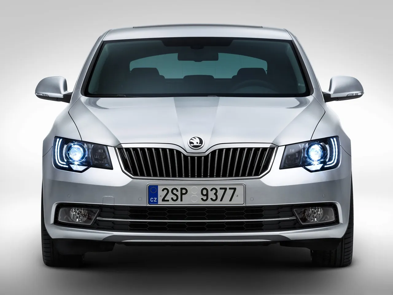 Skoda Superb (2014) – zepředu