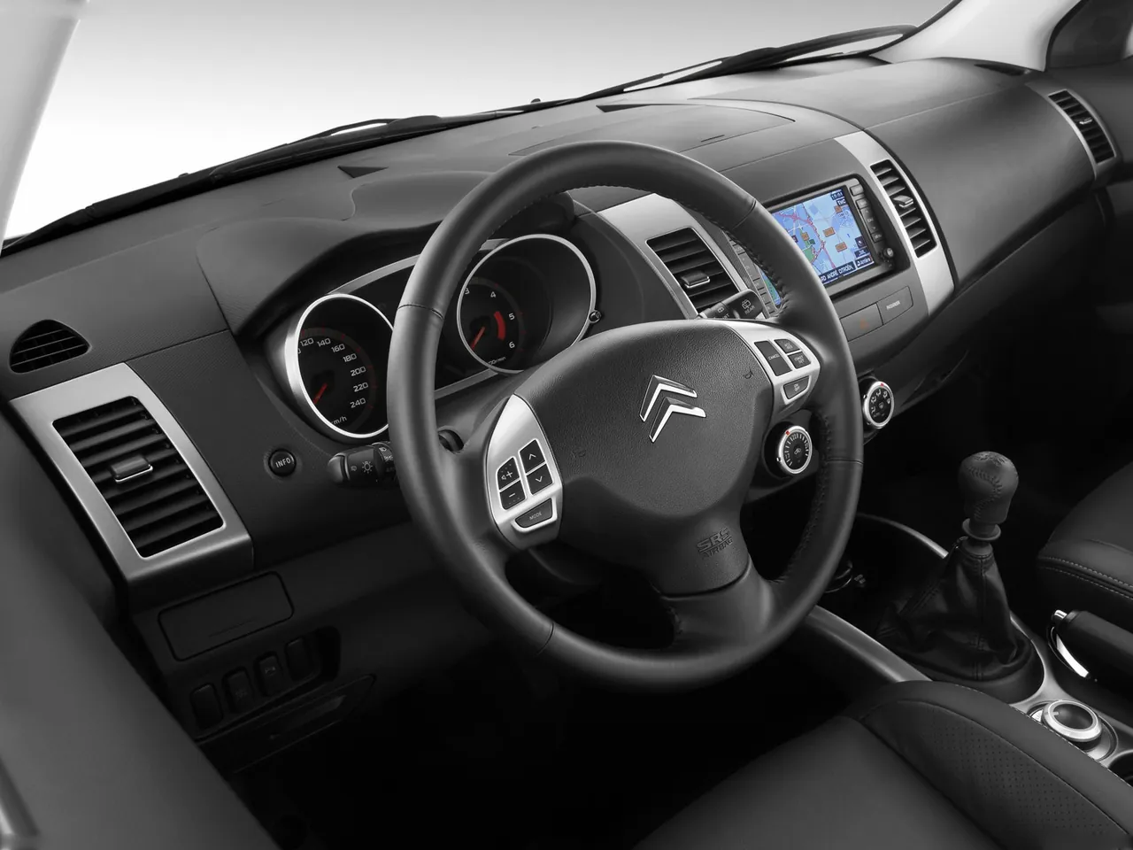 Citroen C-Crosser (2007) – interiér