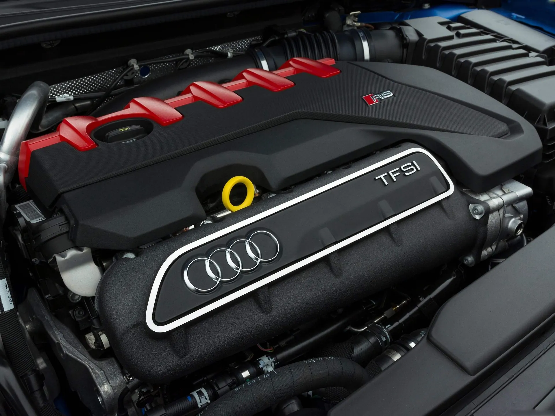 Audi RS3 Sportback (2018) – motorový prostor