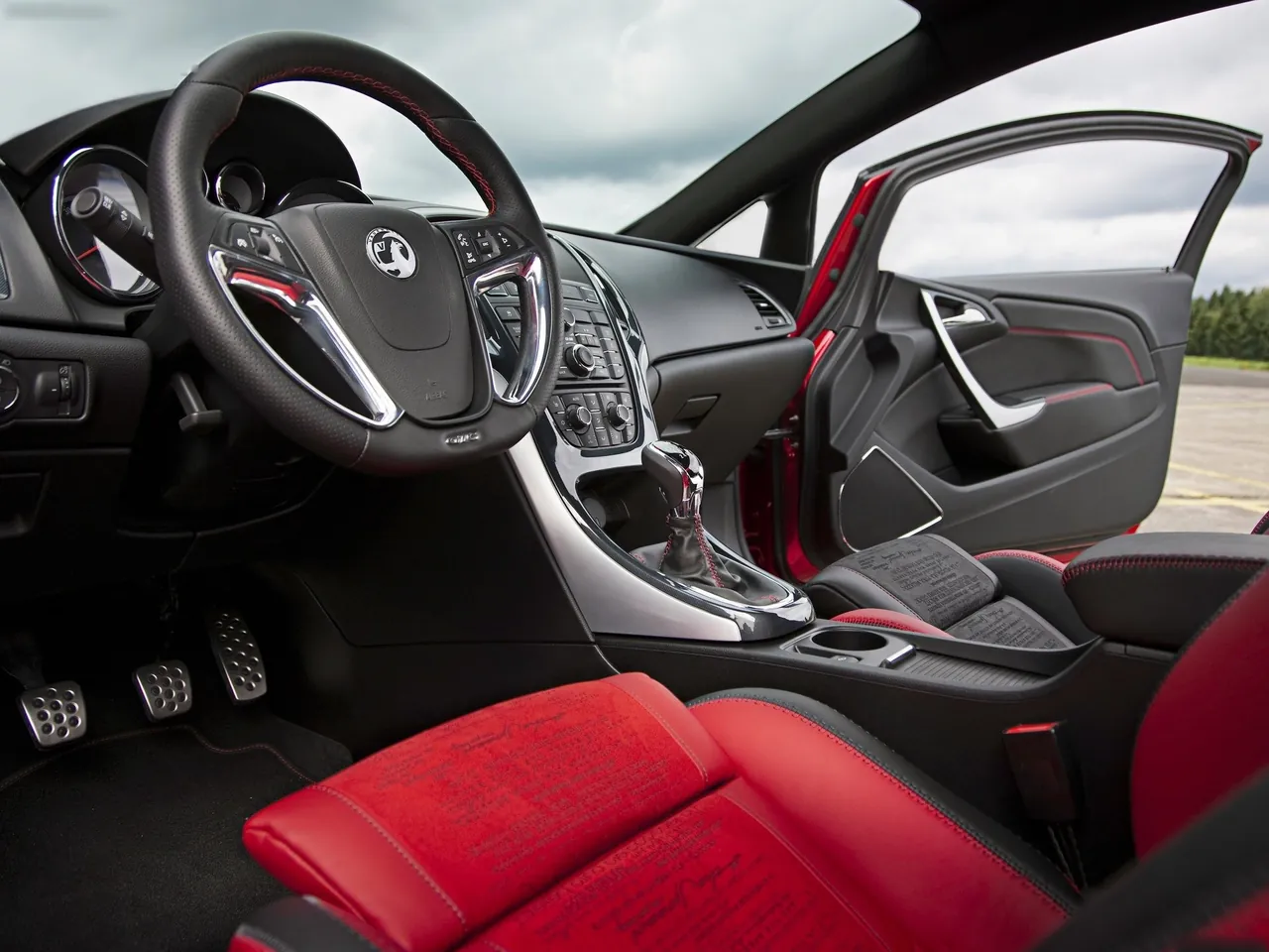 Vauxhall GTC Paris Concept (2010) – interiér