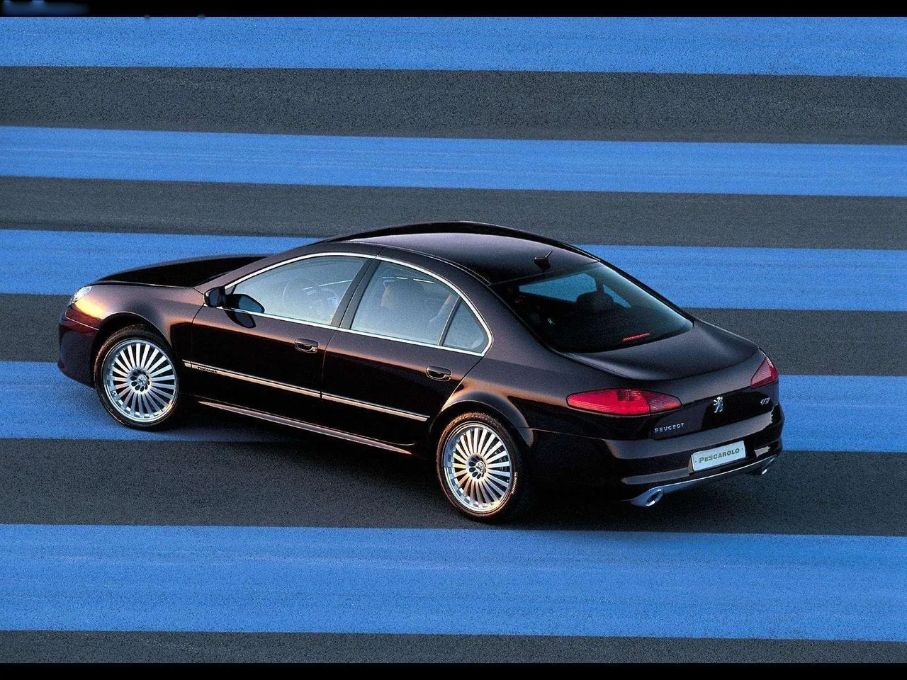 Peugeot 607 Pescarolo Concept (2002) – zadní tříčtvrteční pohled