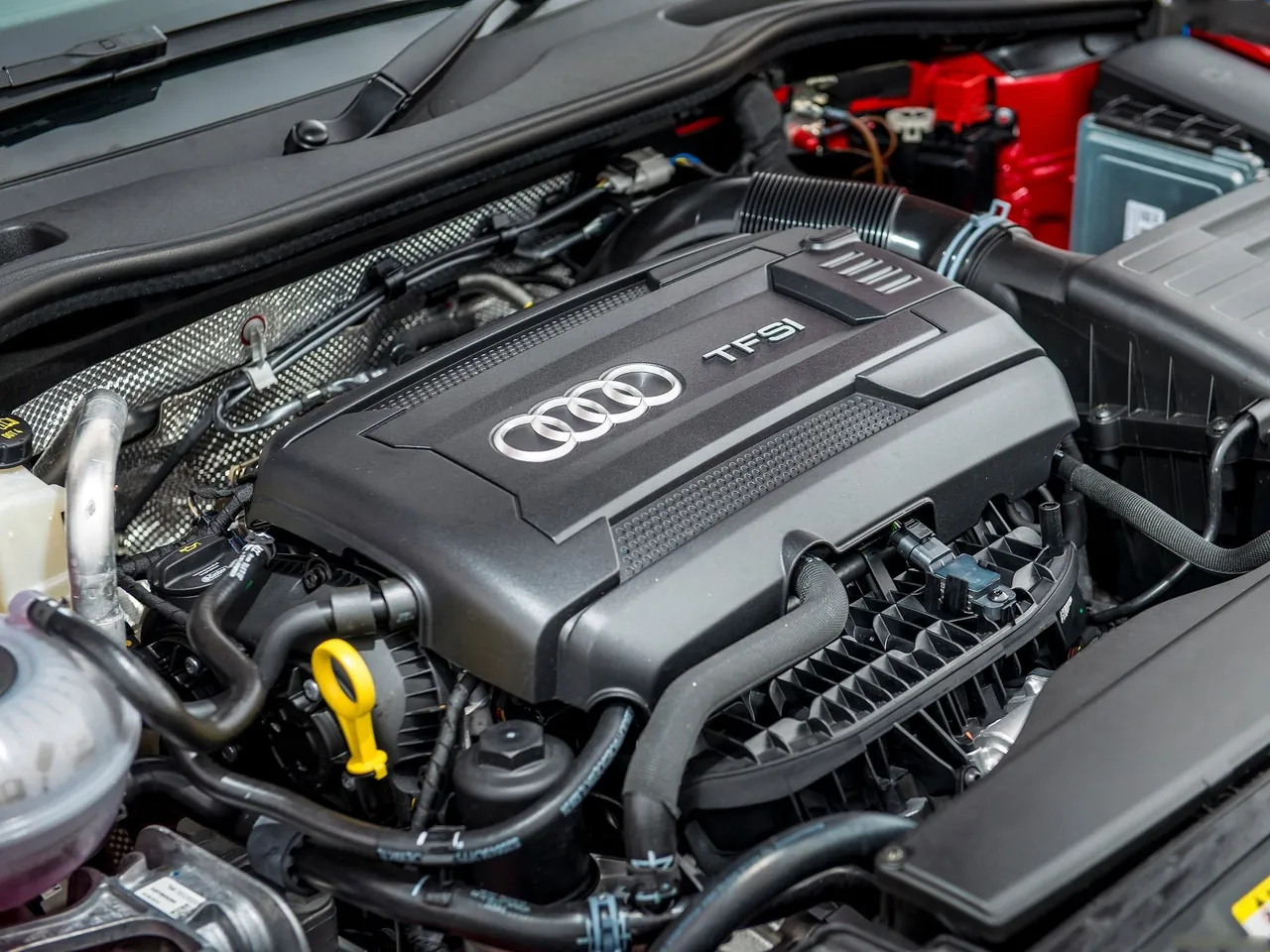 Audi TT Coupe (2015) – motorový prostor