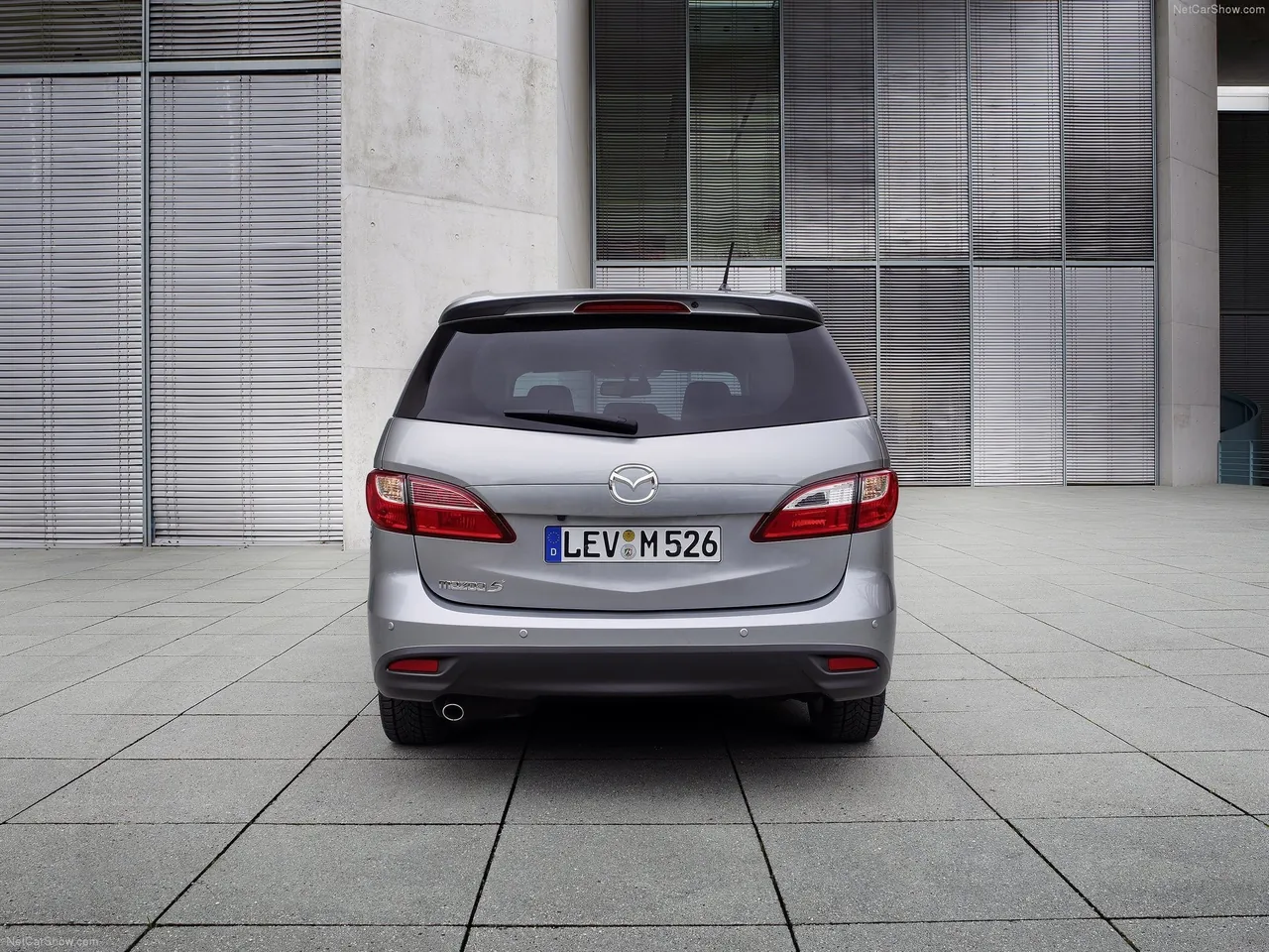 Mazda 5 (2013) – zezadu