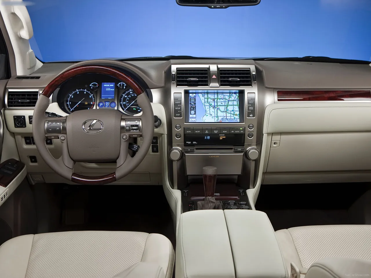 Lexus GX 460 (2010) - Interior