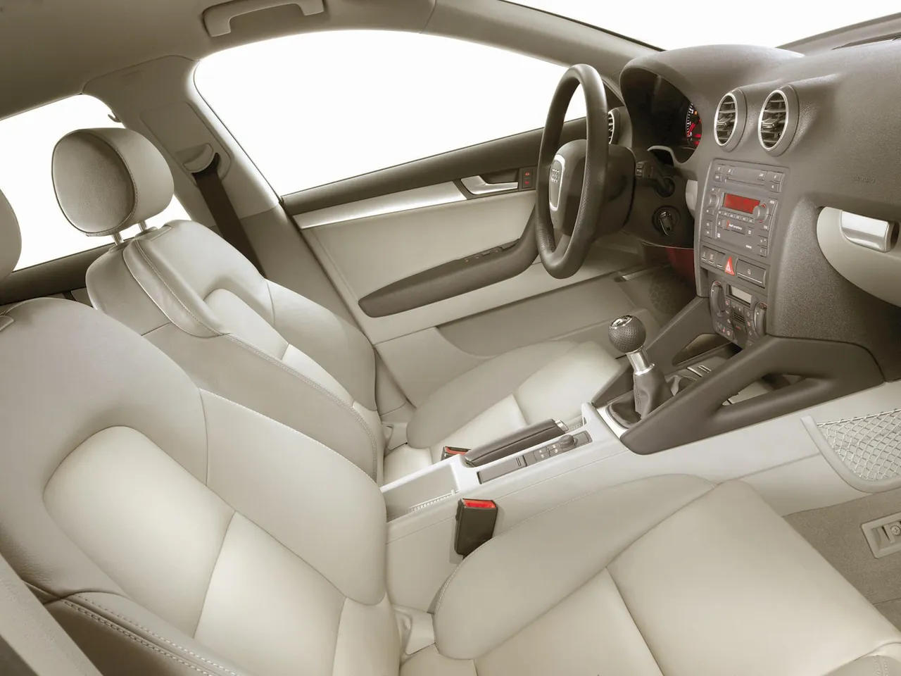 Audi A3 Sportback (2004) – interiér