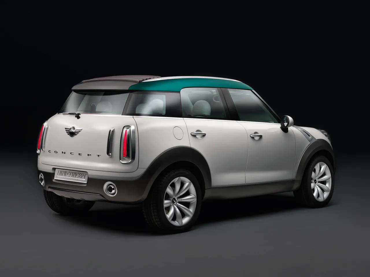 Mini Crossover Concept (2008) – zadní tříčtvrteční pohled