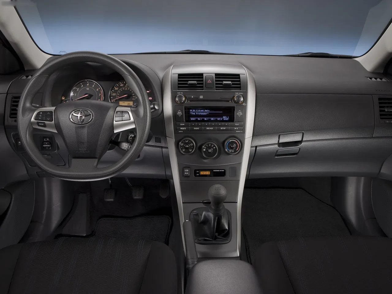 Toyota Corolla (2011) - Interior