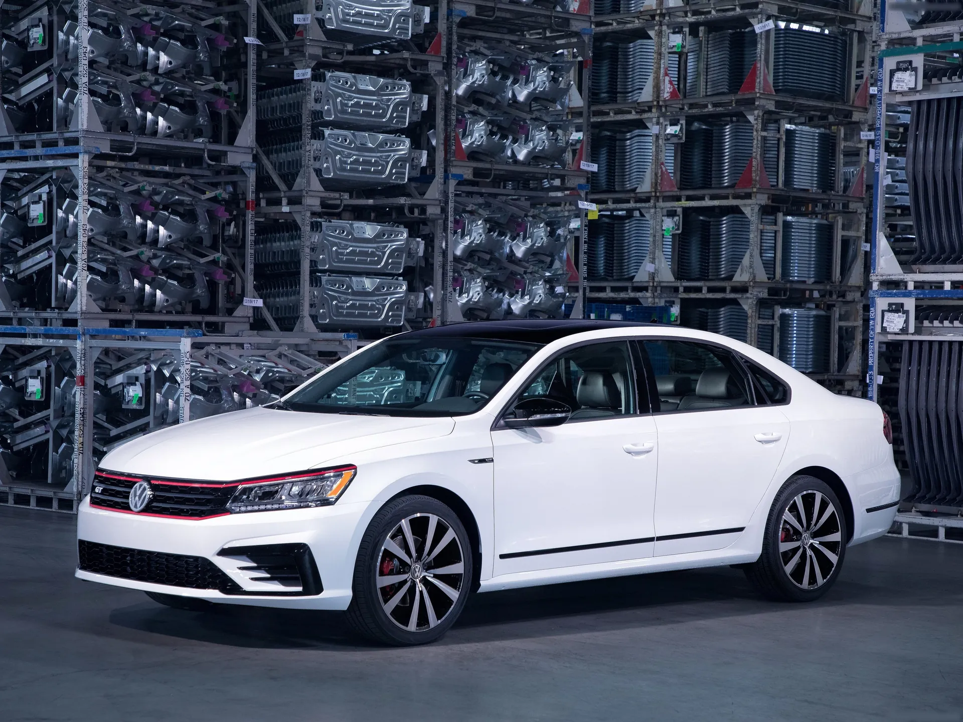 Volkswagen Passat GT [US] (2018)
