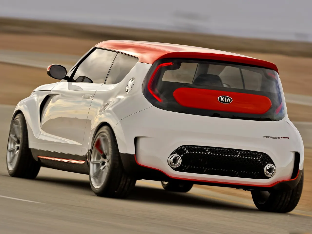 Kia Trackster Concept (2012) – zadní tříčtvrteční pohled