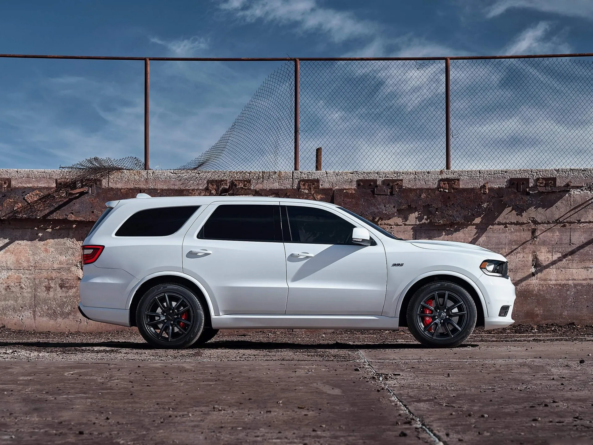 Dodge Durango SRT (2018) – boční profil