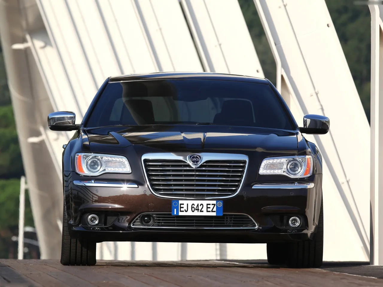 Lancia Thema (2012) – zepředu