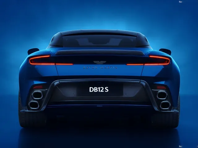 Aston Martin DB12 S (2026)