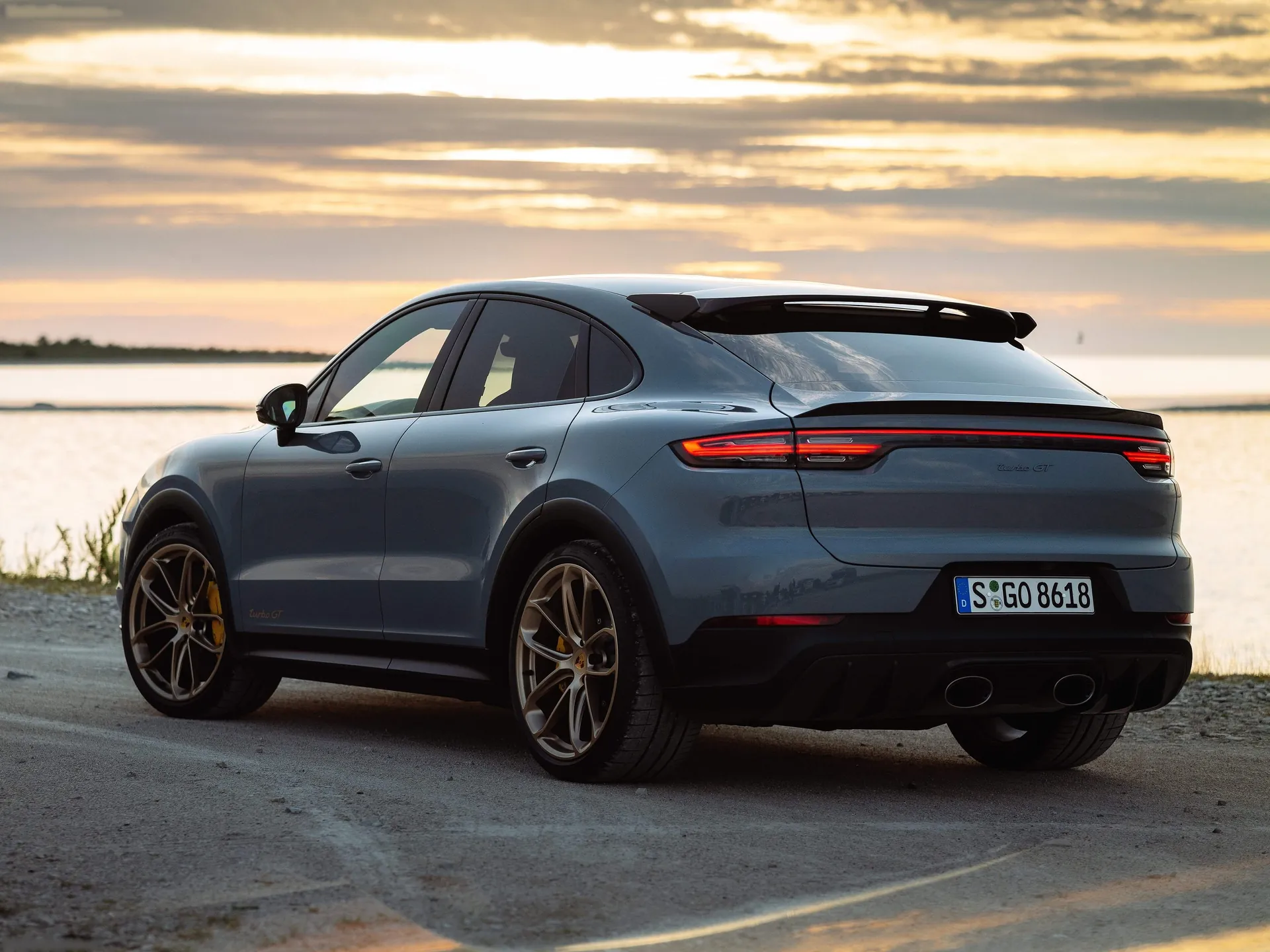 Porsche Cayenne Turbo GT (2022) - Rear Three-Quarter