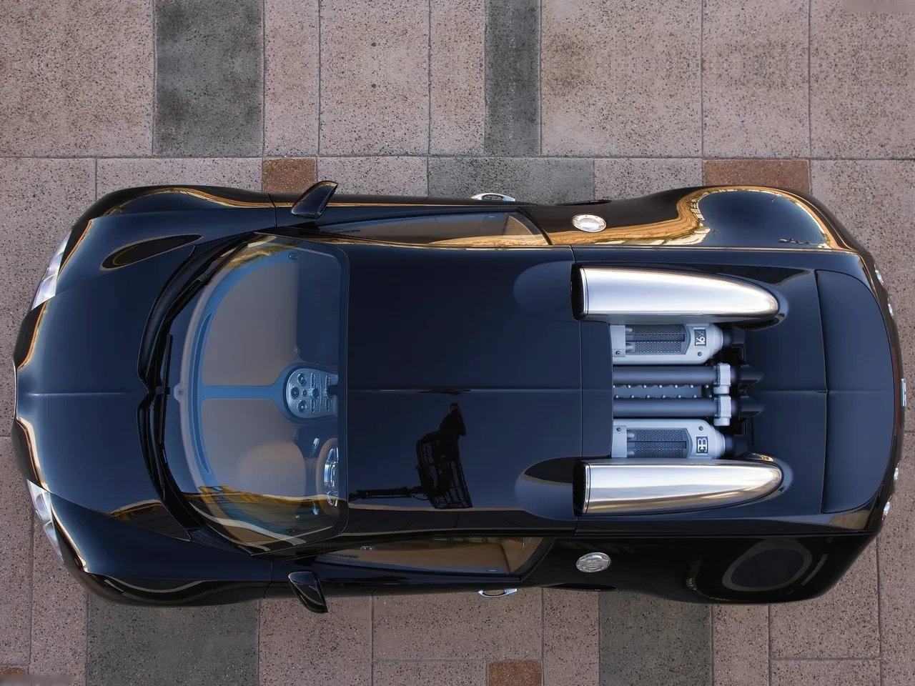 Bugatti Veyron (2009) – pohled shora