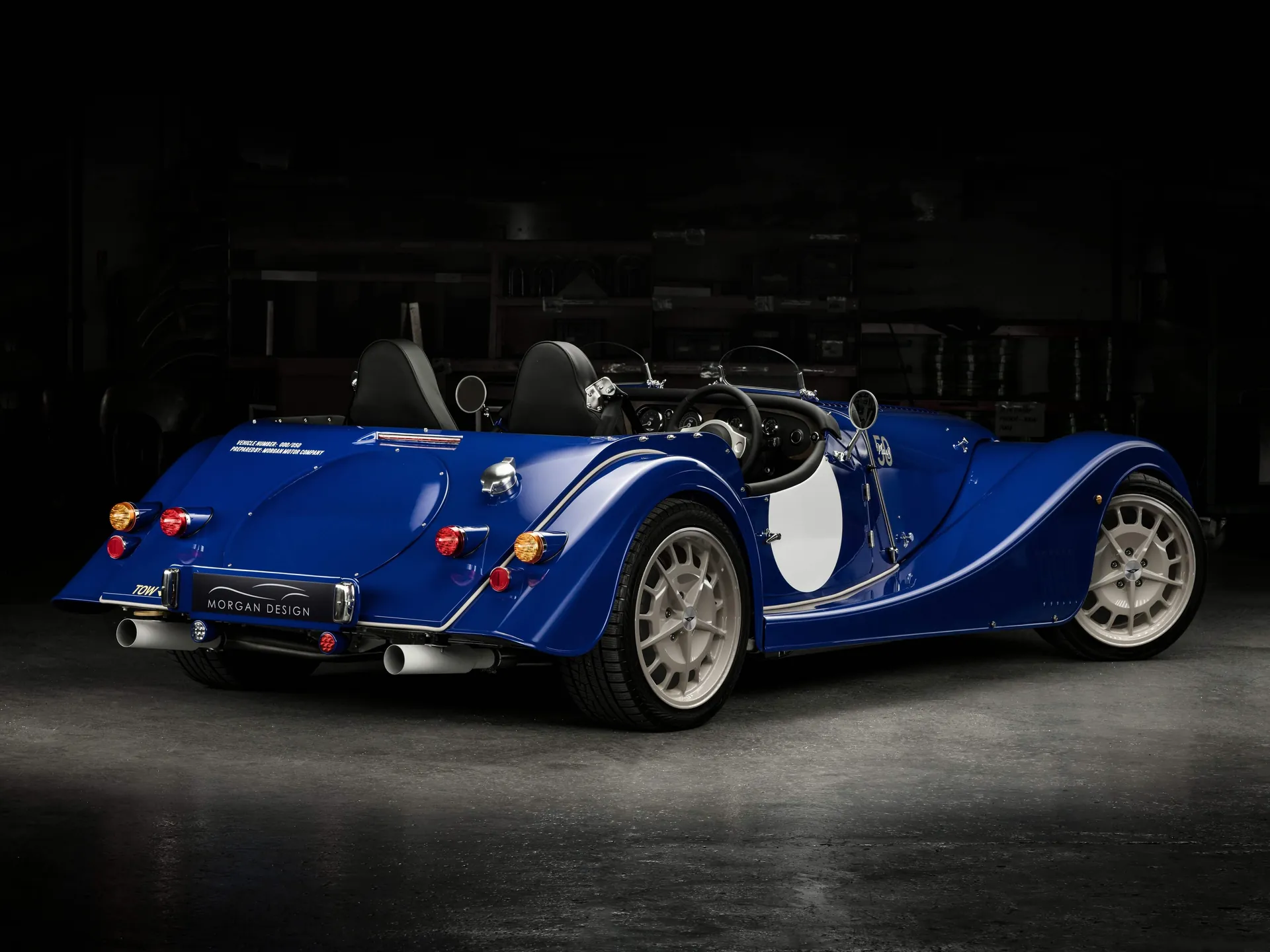 Morgan Plus 8 50th Anniversary (2018) – zadní tříčtvrteční pohled