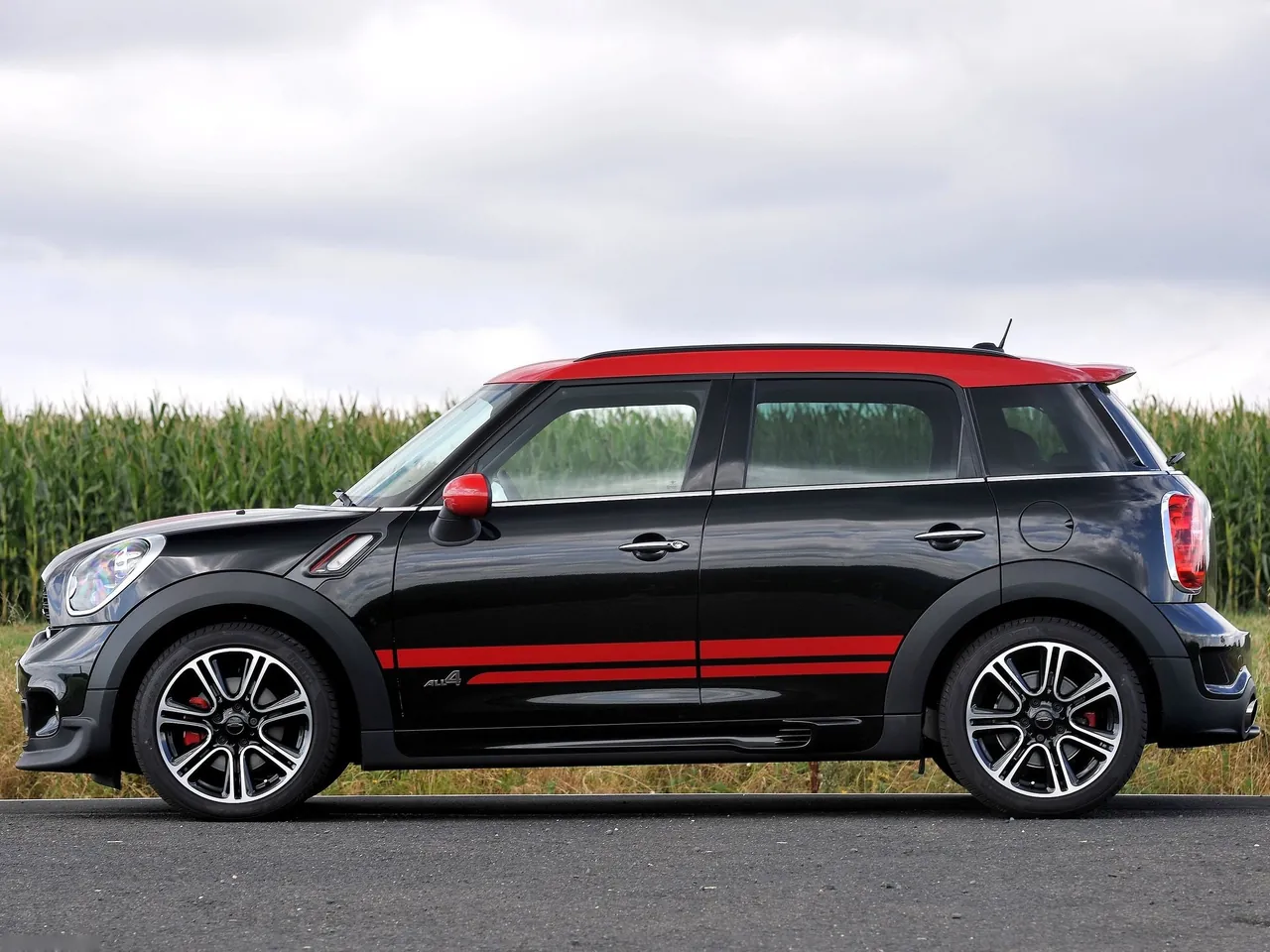 Mini Countryman John Cooper Works (2013) - Side Profile