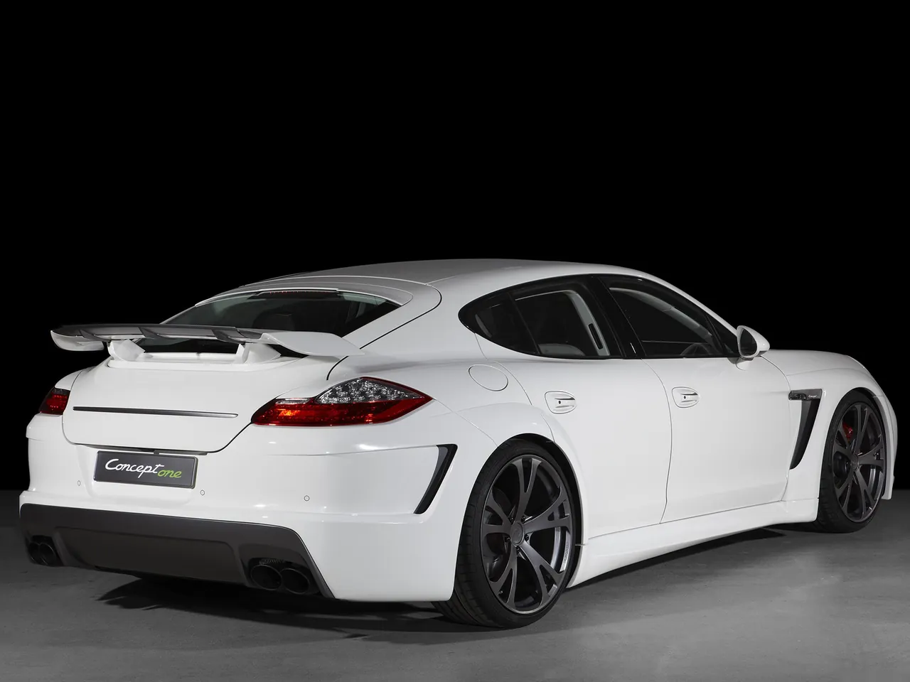 TechArt Concept One (2010) – zadní tříčtvrteční pohled