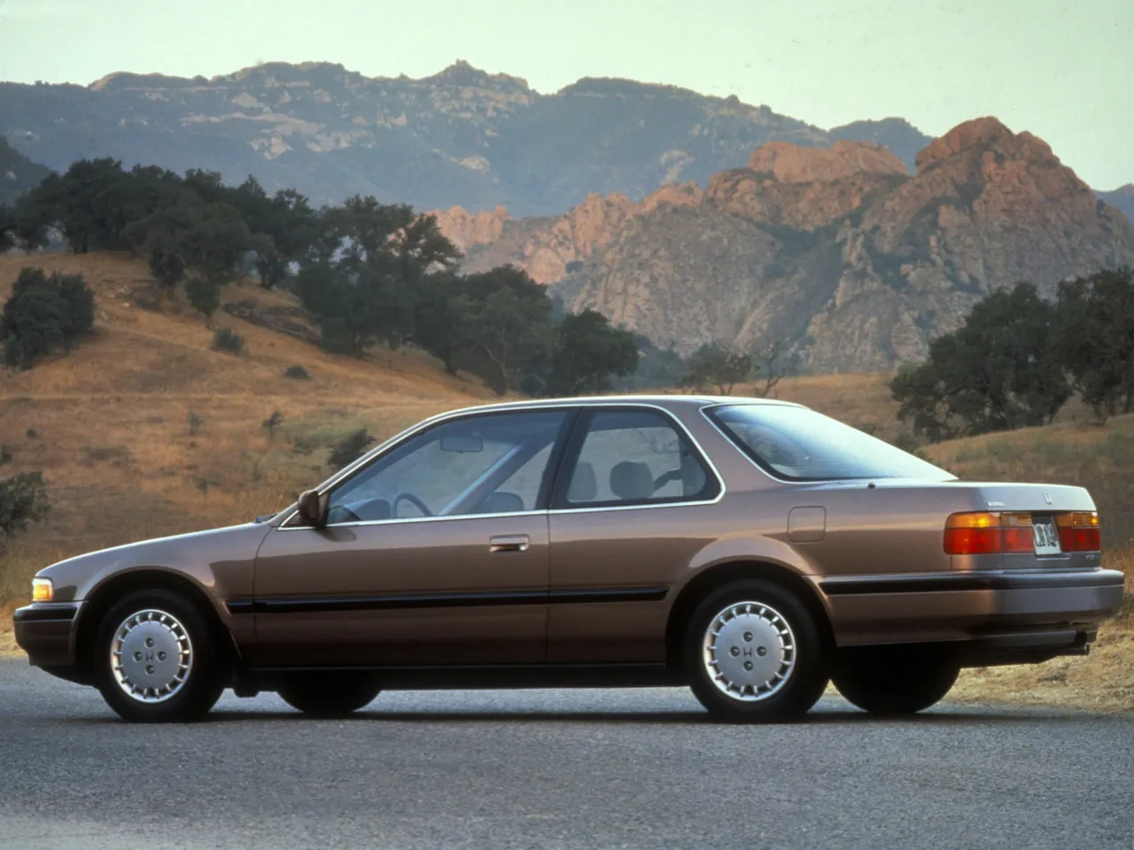 Honda Accord Coupe (1990) – zadní pohled