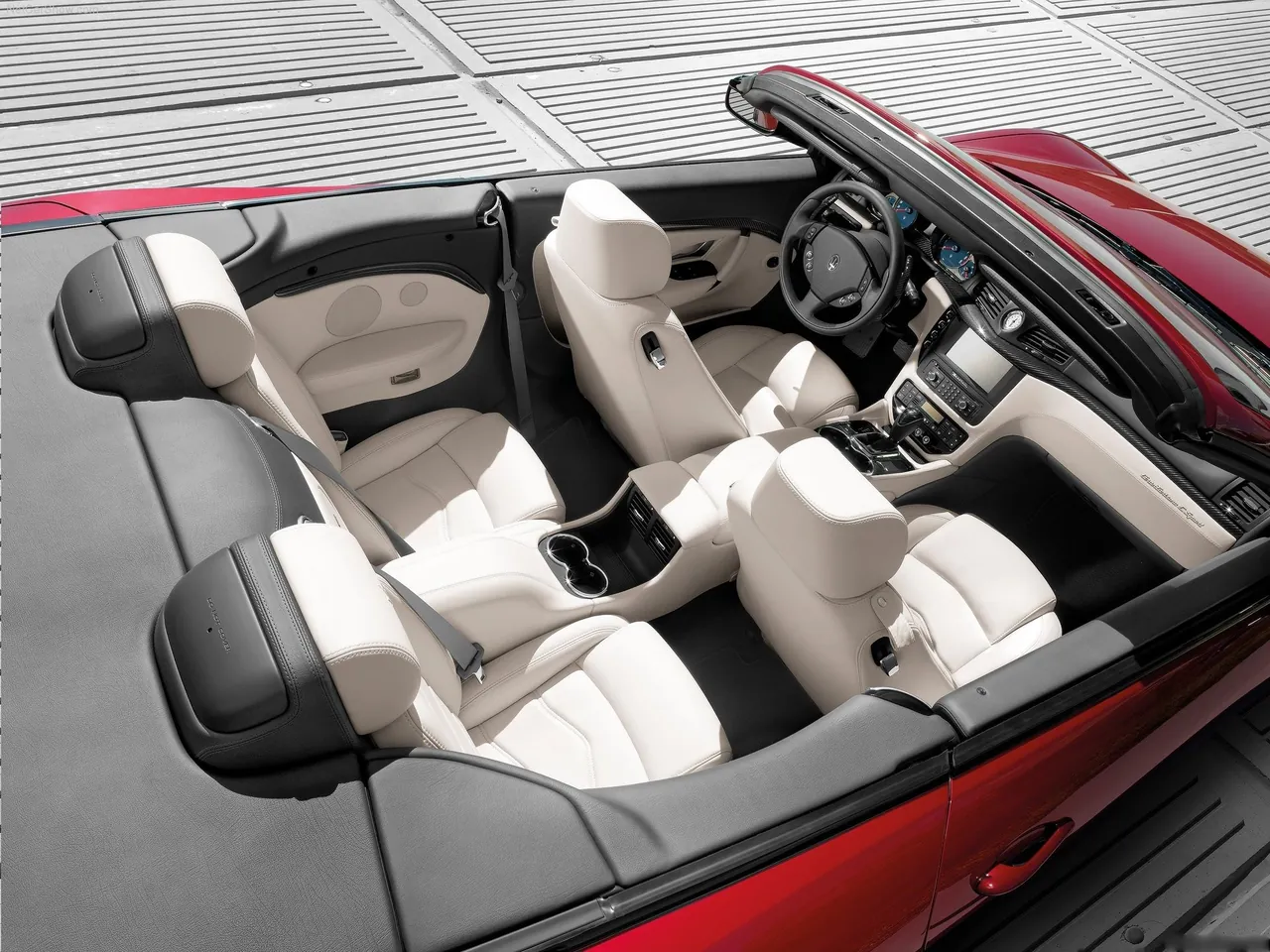 Maserati GranCabrio Sport (2012) - Interior