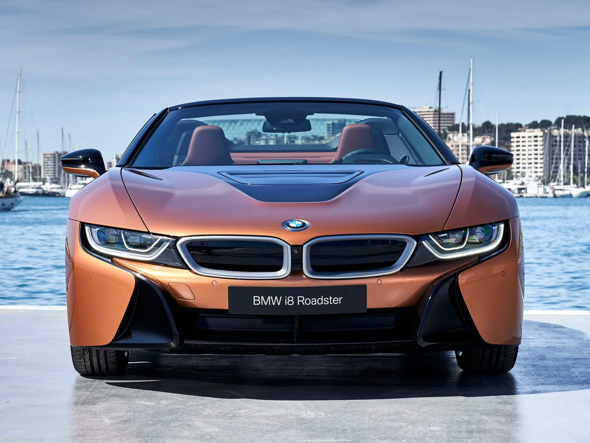 BMW i8 Roadster (2019) - Front