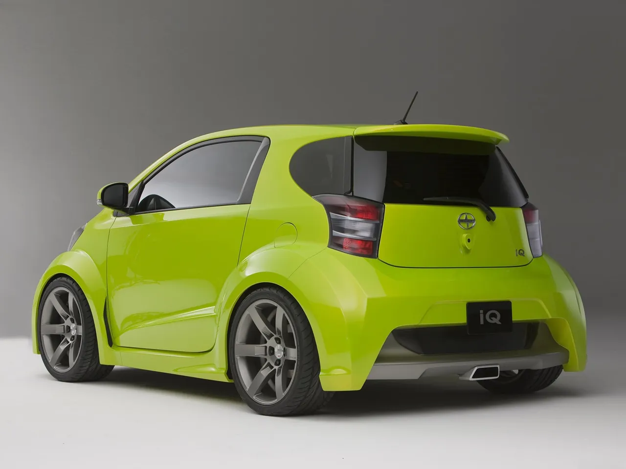 Scion iQ Concept (2009) – zadní tříčtvrteční pohled