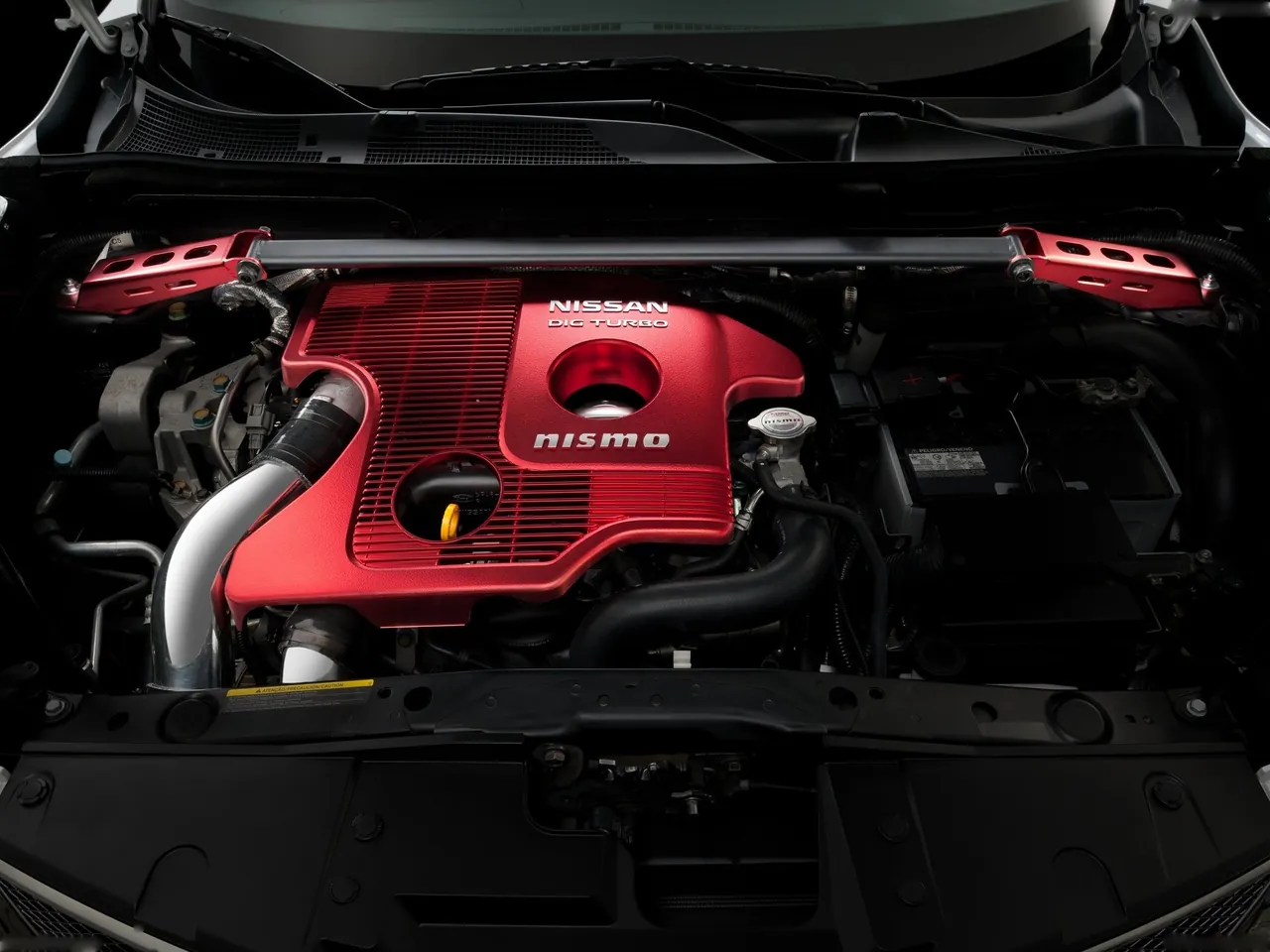 Nissan Juke Nismo Concept (2012) – motorový prostor