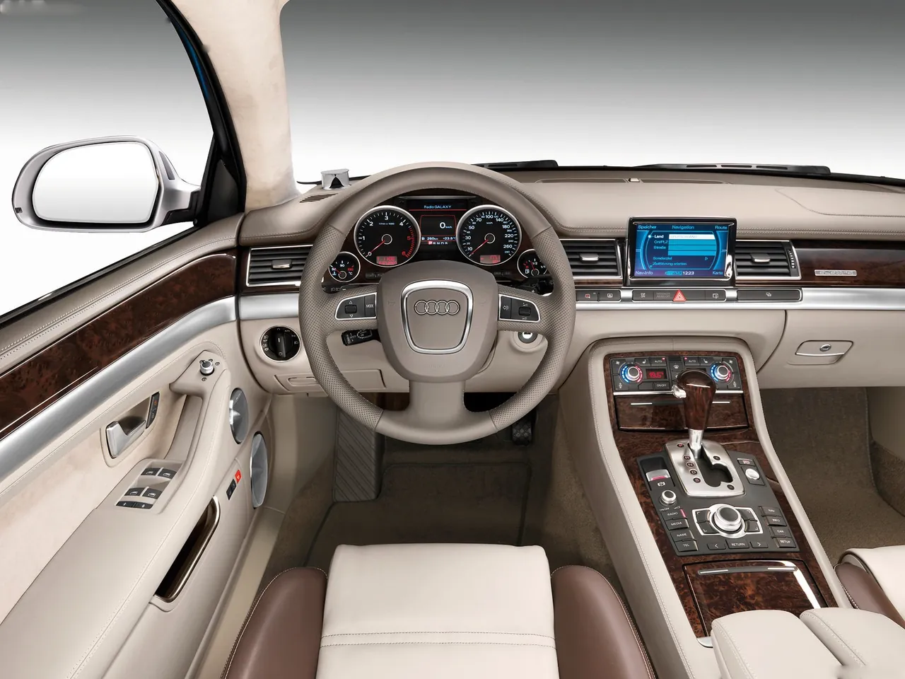 Audi A8 4.2 TDI quattro (2008) – interiér