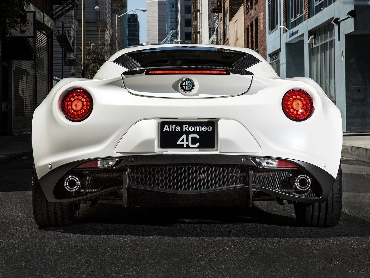 Alfa Romeo 4C Coupe [US] (2015) – zezadu