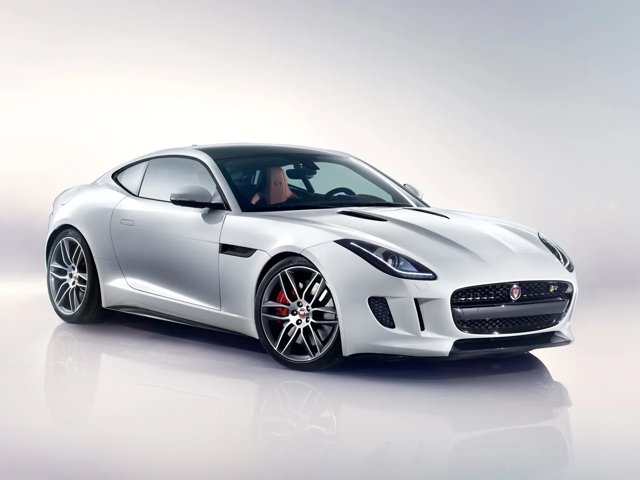 Jaguar F-Type R Coupe (2015)
