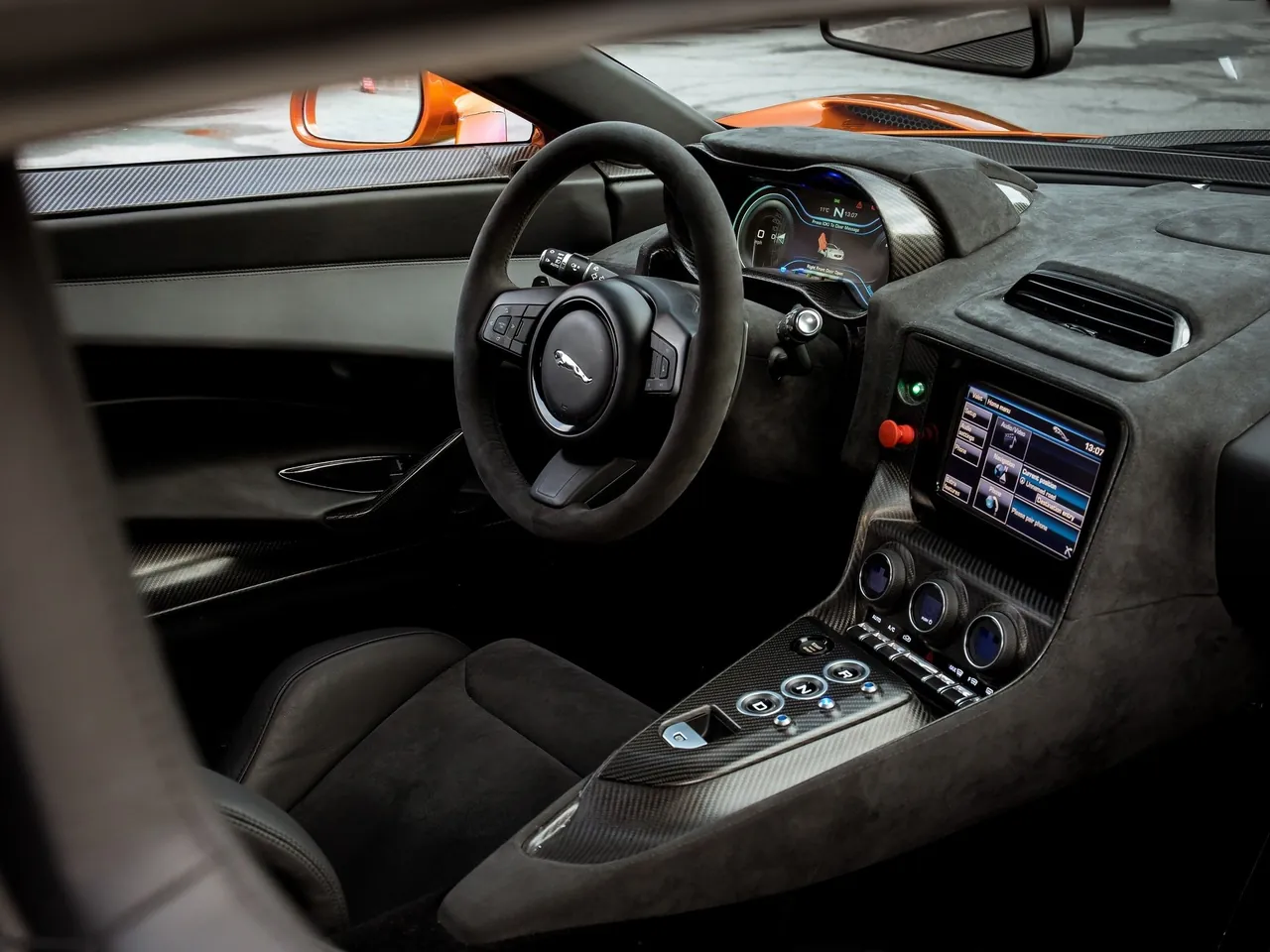 Jaguar C-X75 Bond Concept (2015) – interiér