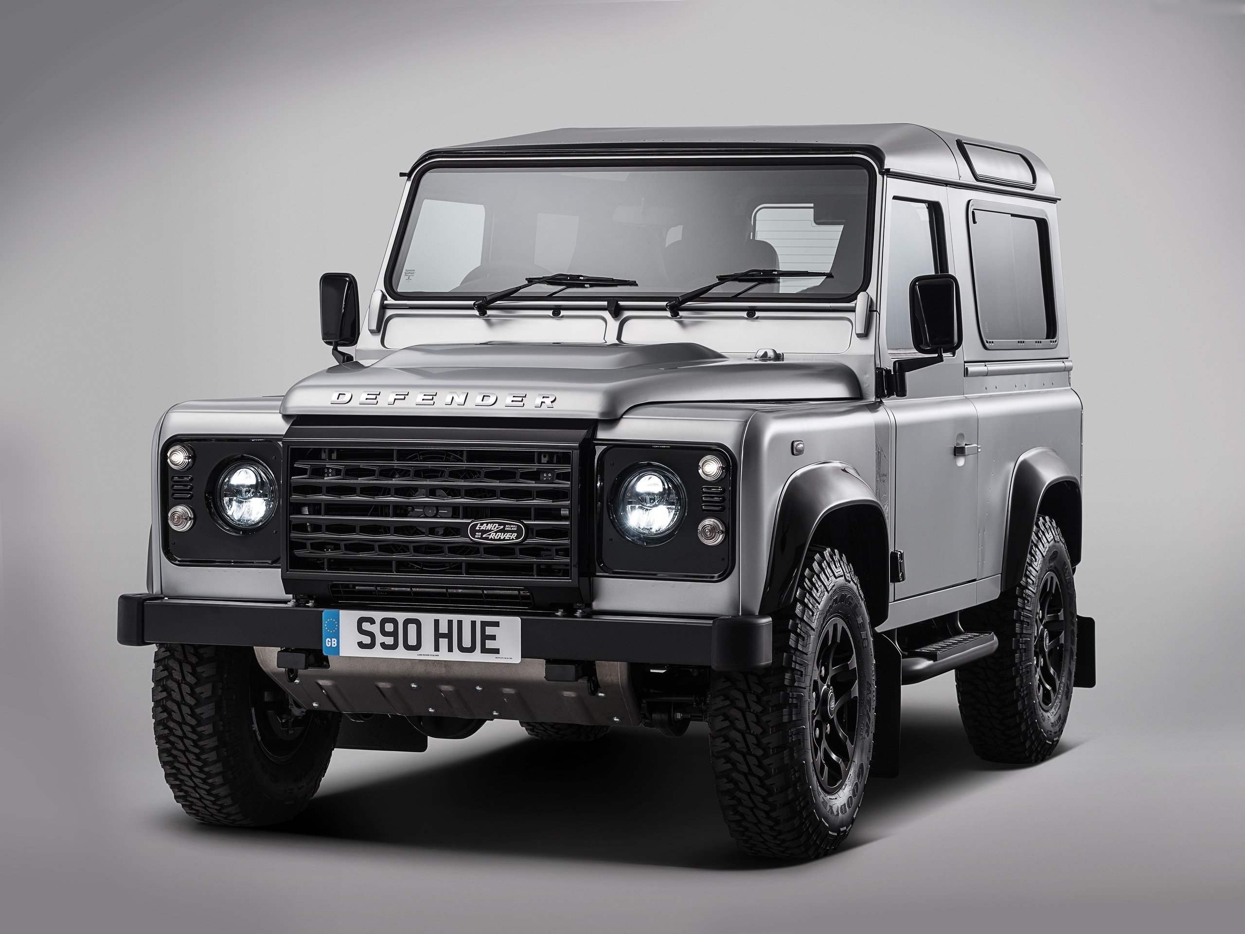 Land Rover Defender 2.000.000 (2015)