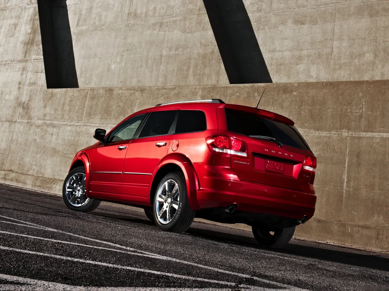 Dodge Journey (2011) – zadní tříčtvrteční pohled