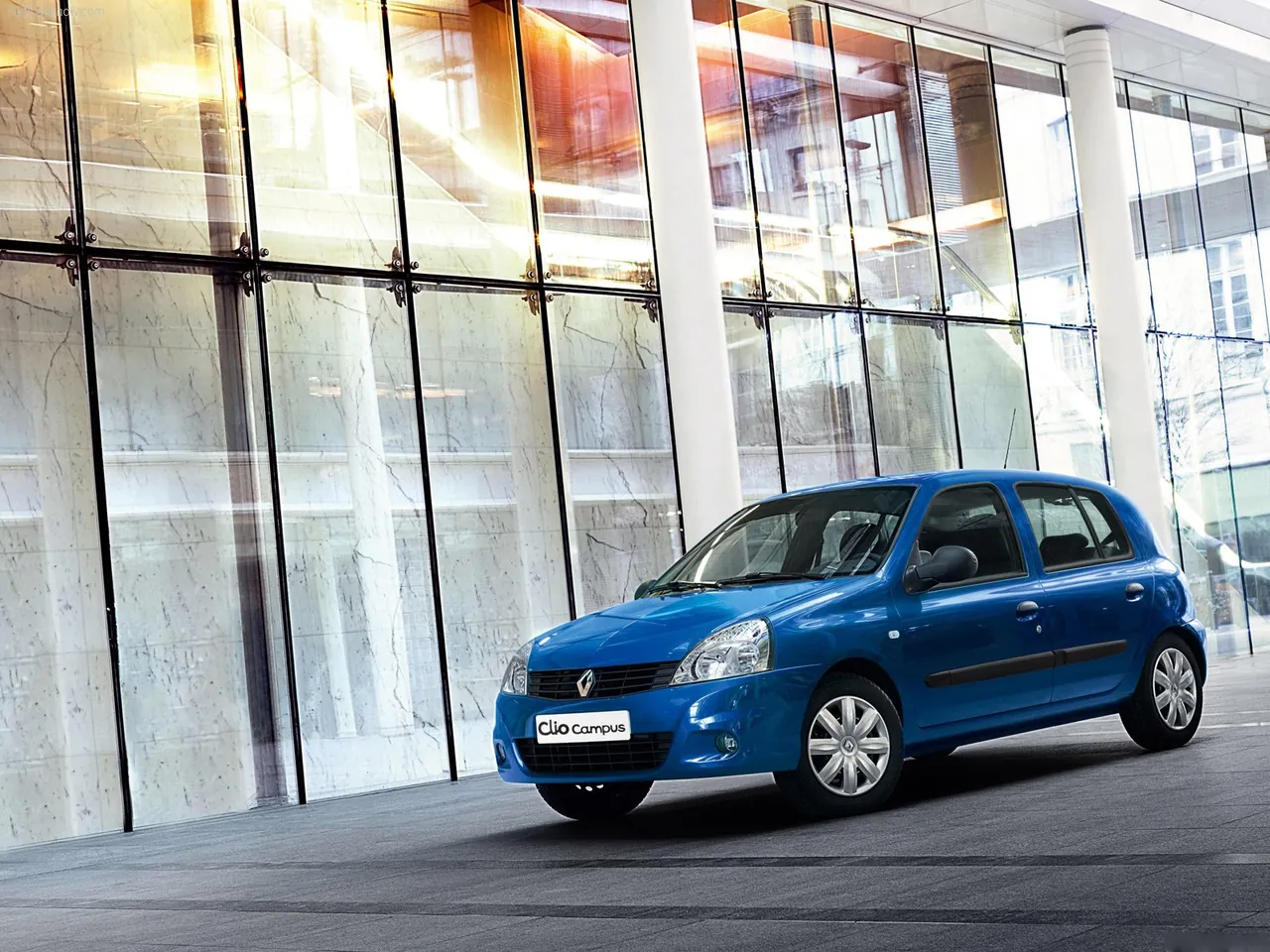 Renault Clio Campus (2009)