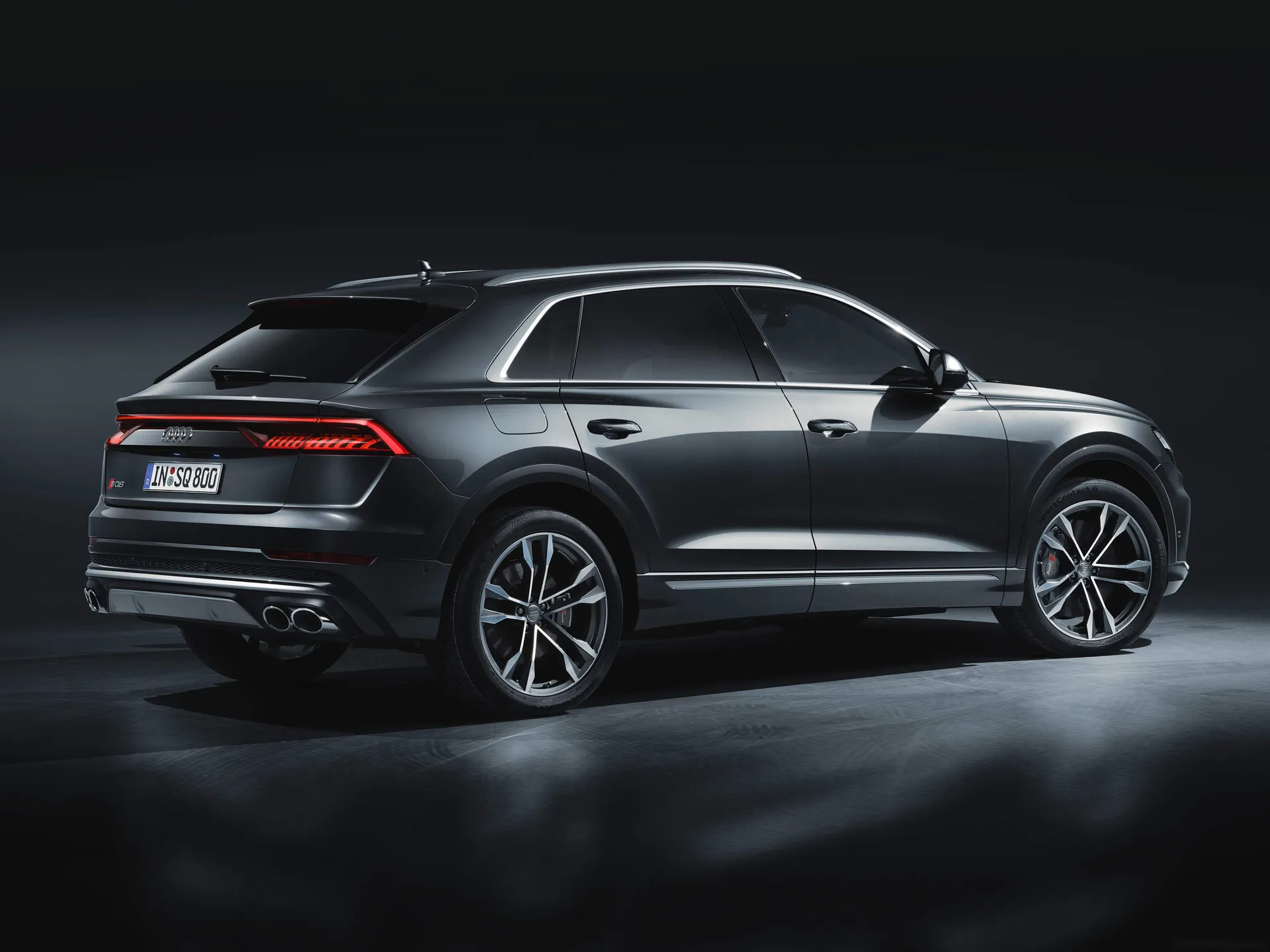 Audi SQ8 TDI (2020) – zadní tříčtvrteční pohled