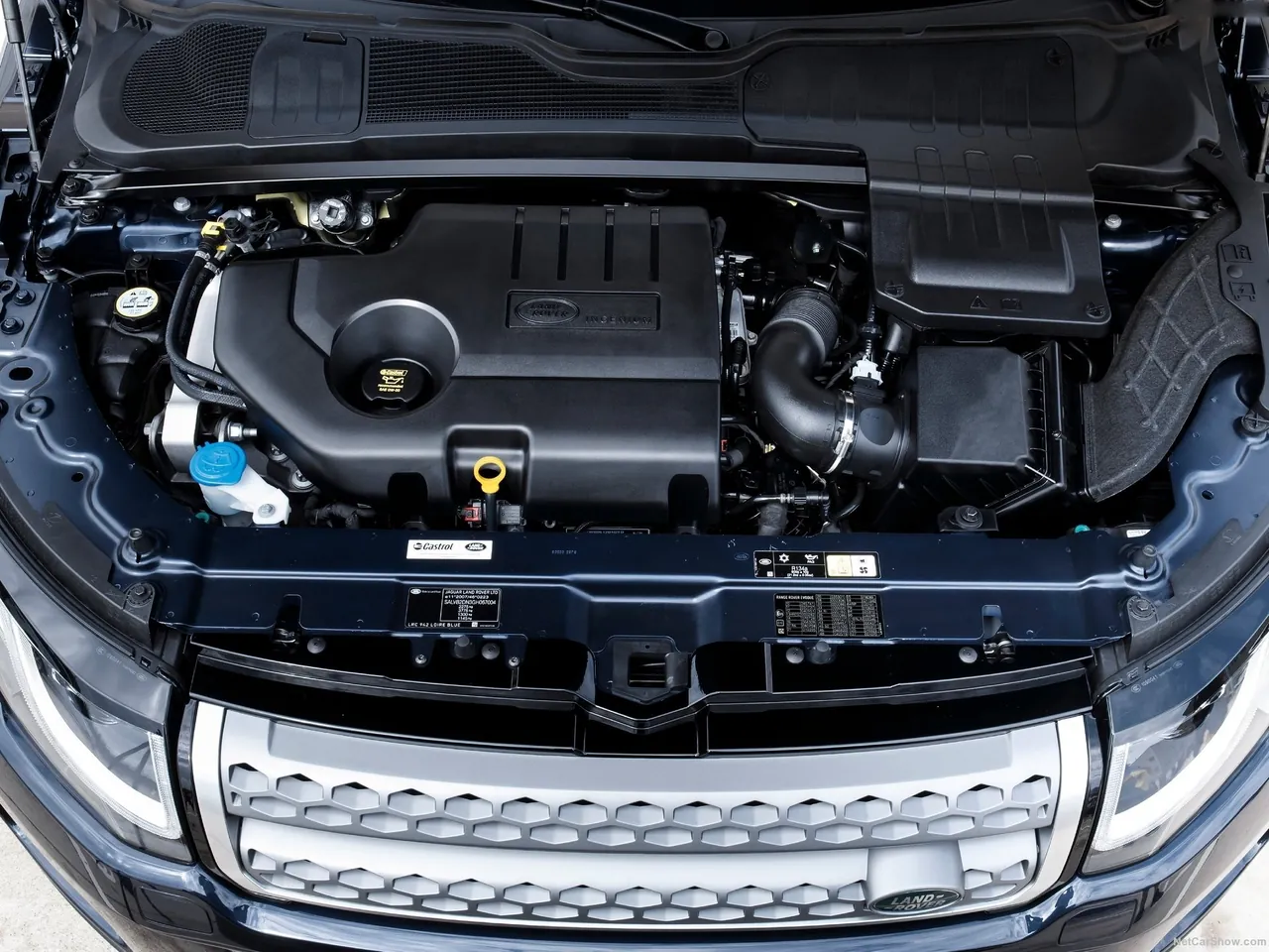 Land Rover Range Rover Evoque (2016) – motorový prostor