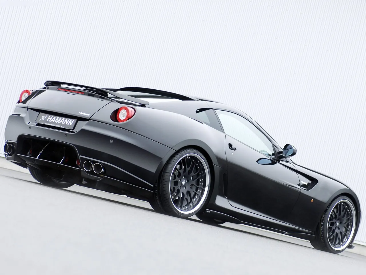 Hamann Ferrari 599 GTB Fiorano (2007) – zadní tříčtvrteční pohled