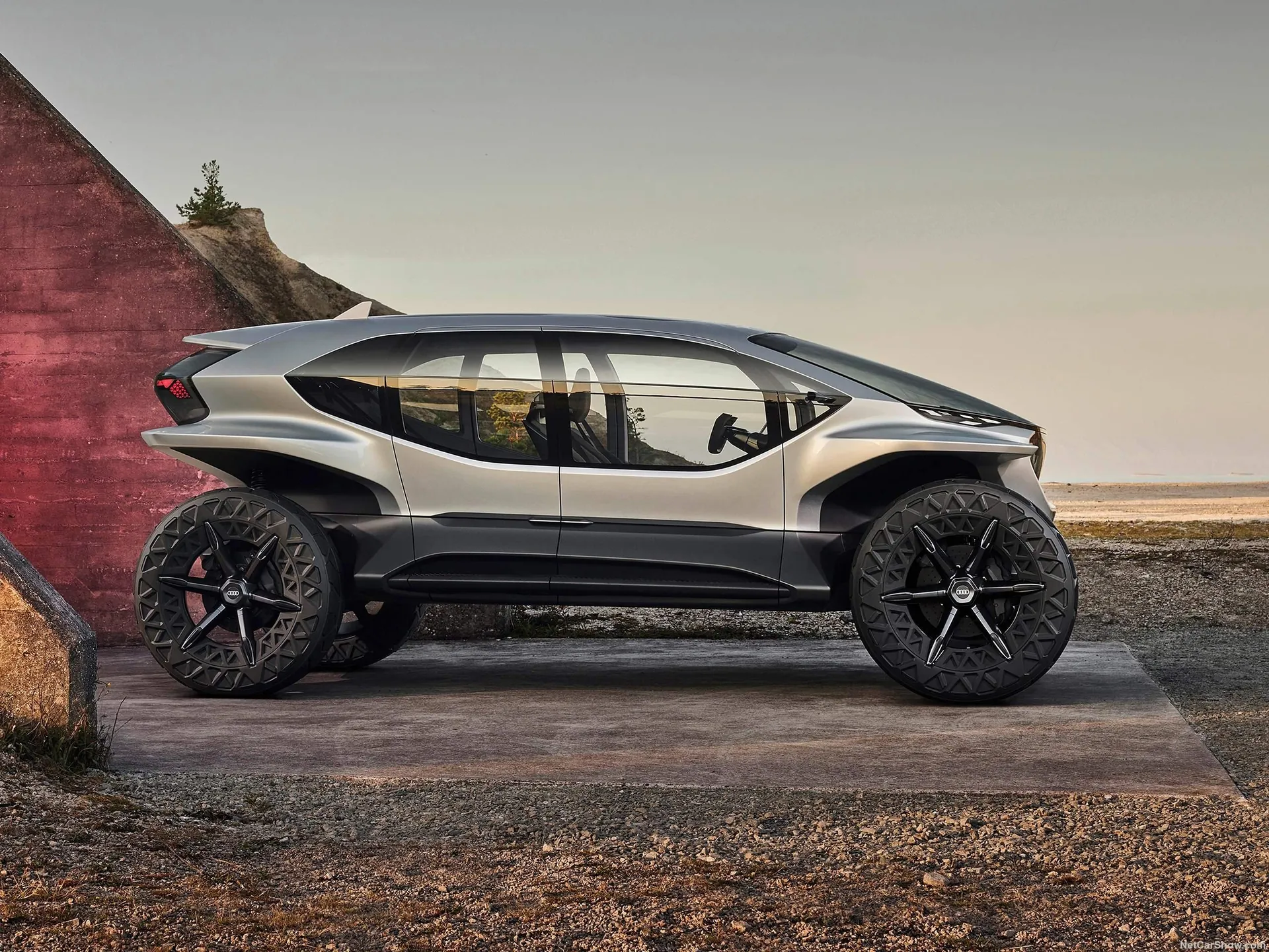 Audi AI-TRAIL quattro Concept (2019) – boční profil