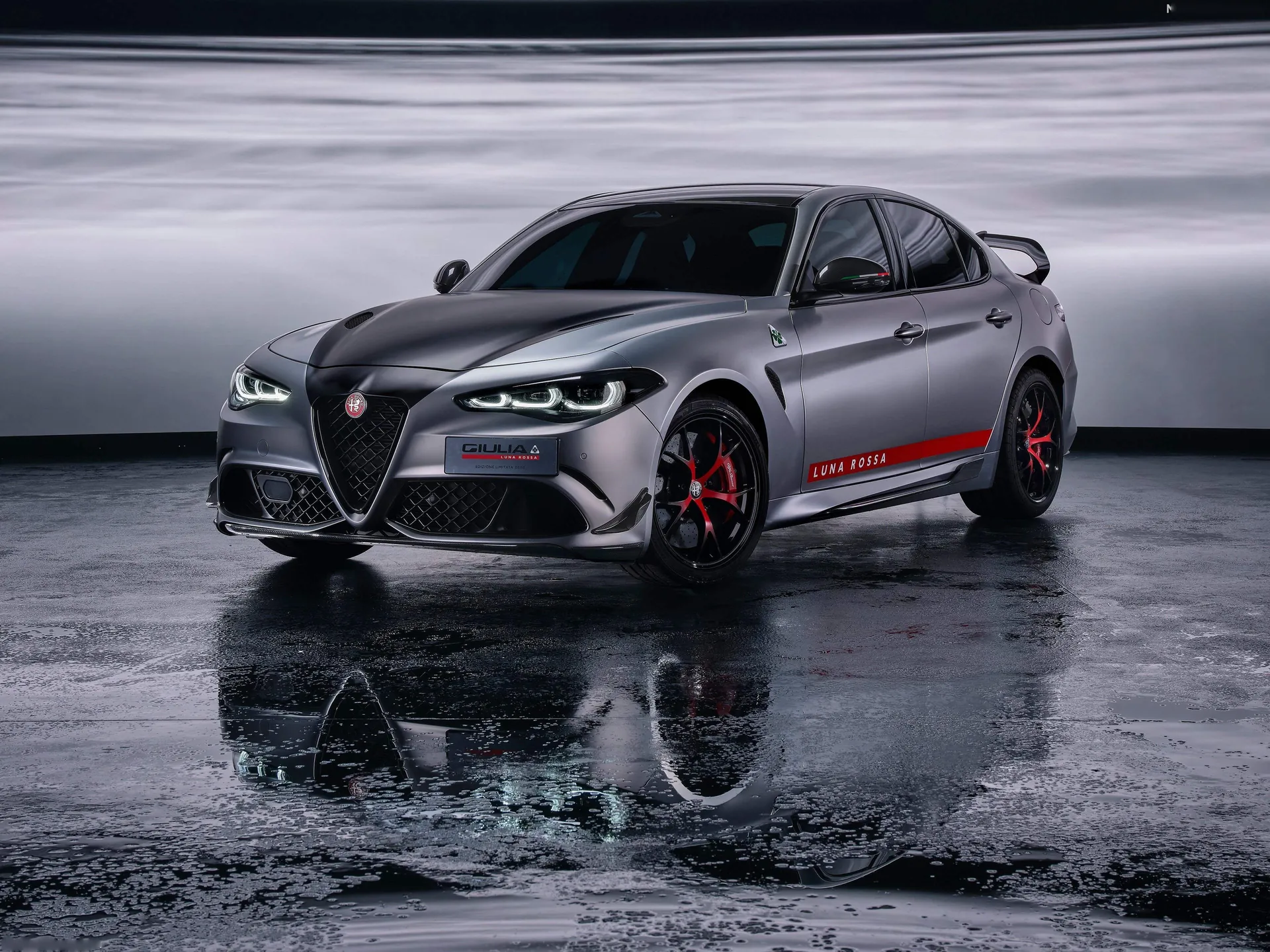Alfa Romeo Giulia Quadrifoglio Luna Rossa (2026)