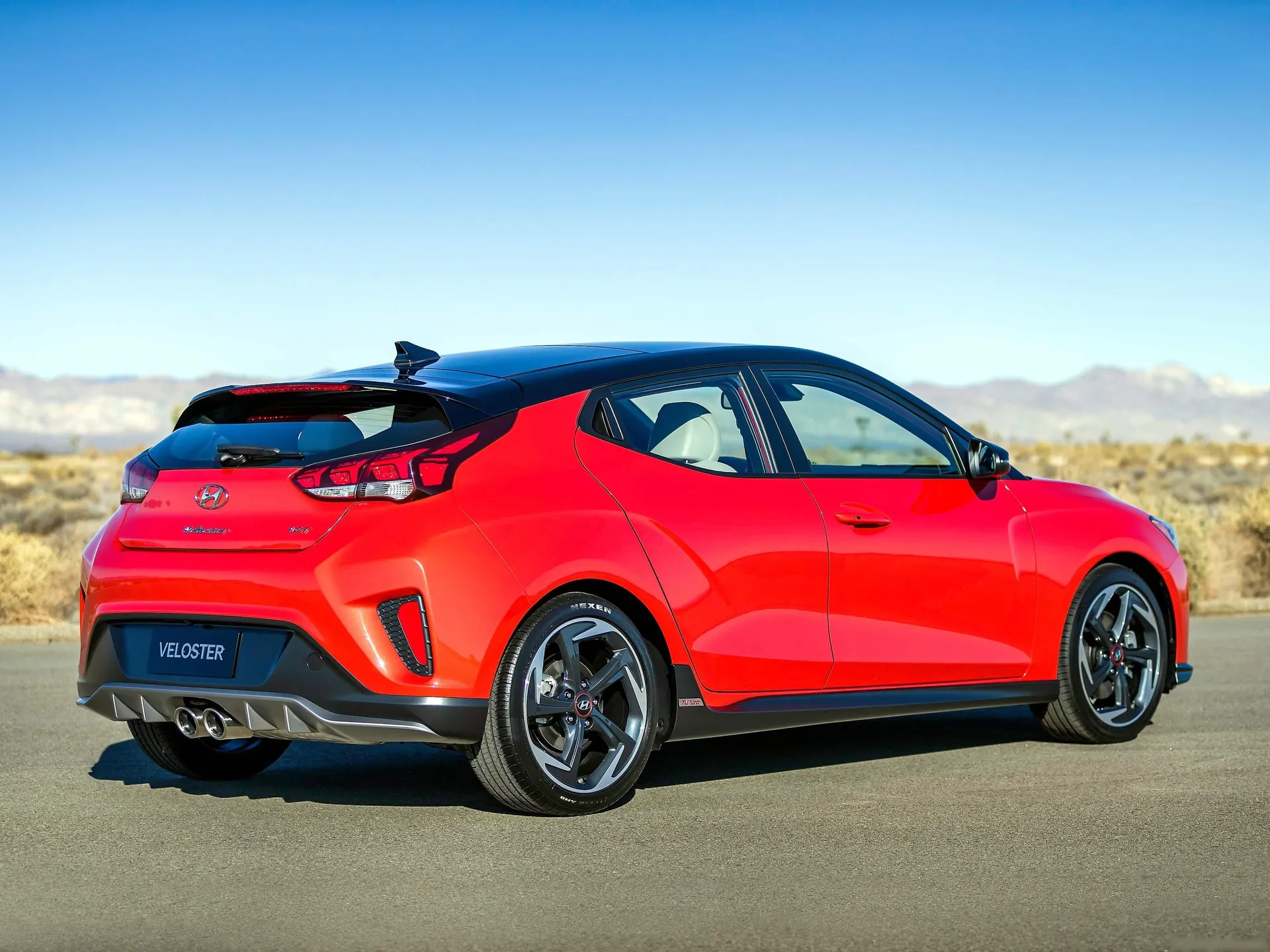 Hyundai Veloster (2019) – zadní tříčtvrteční pohled