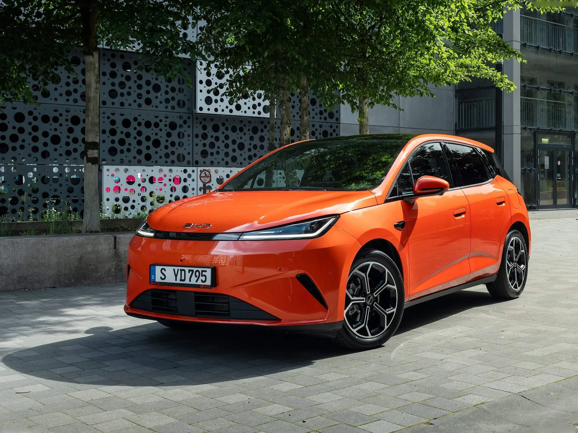 BYD Dolphin G DM-i (2027)