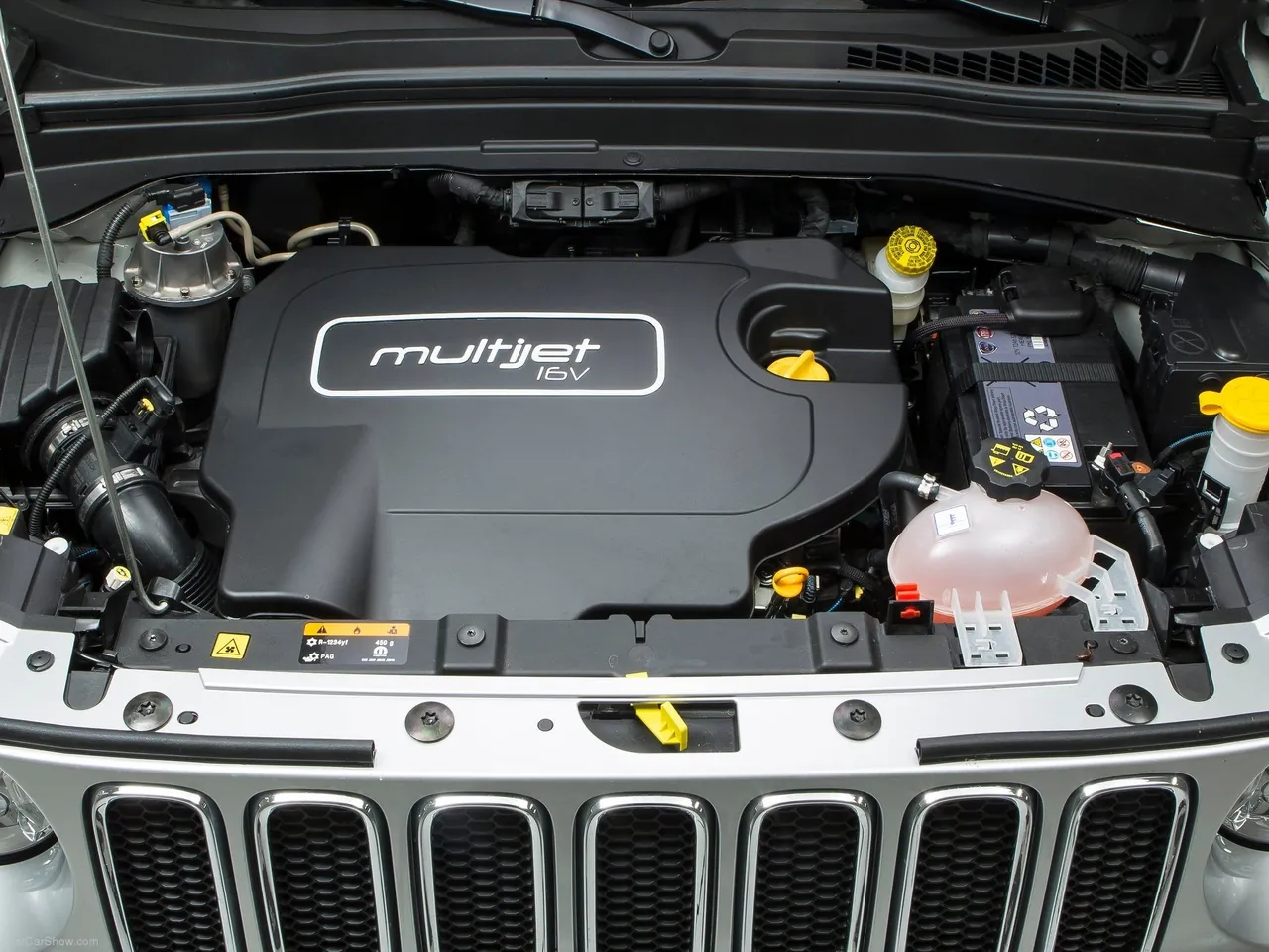 Jeep Renegade (2015) – motorový prostor