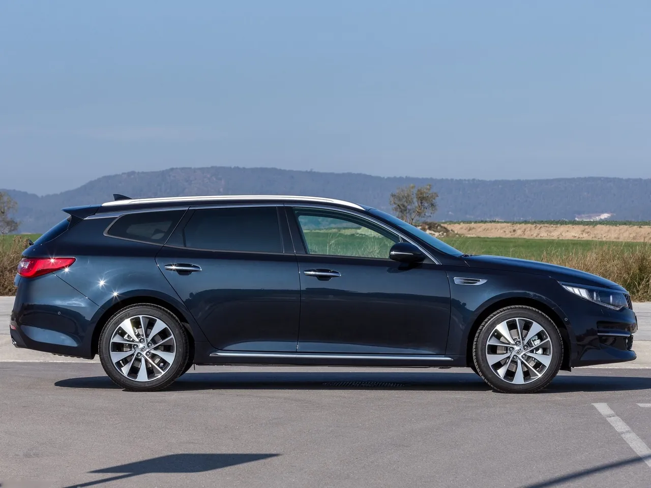 Kia Optima Sportswagon (2017) – boční profil