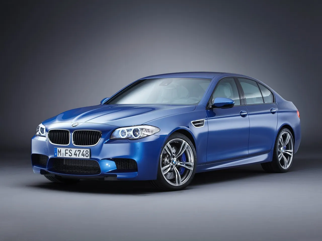 BMW M5 (2012)