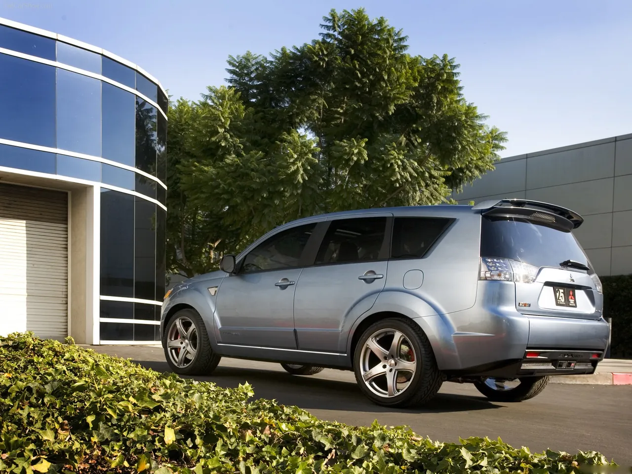 Mitsubishi Evolander Concept (2006) – zadní tříčtvrteční pohled