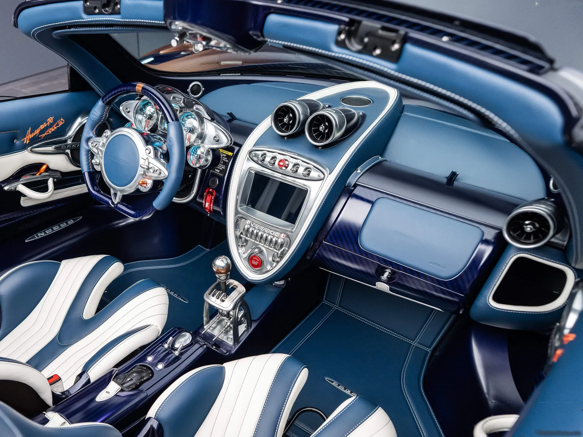 Pagani Huayra 70 Derecho (2026) - Interior