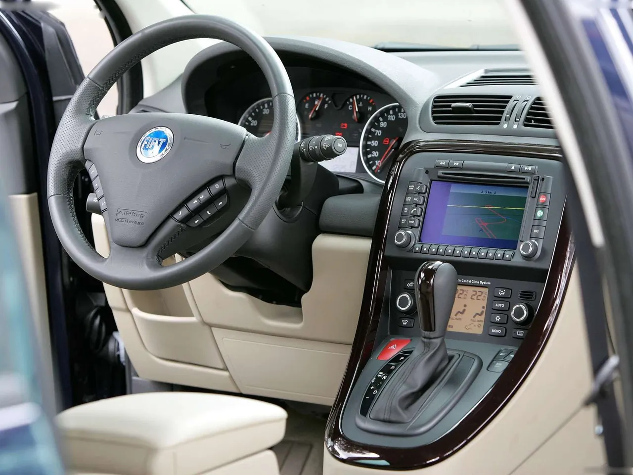 Fiat Croma (2005) – interiér