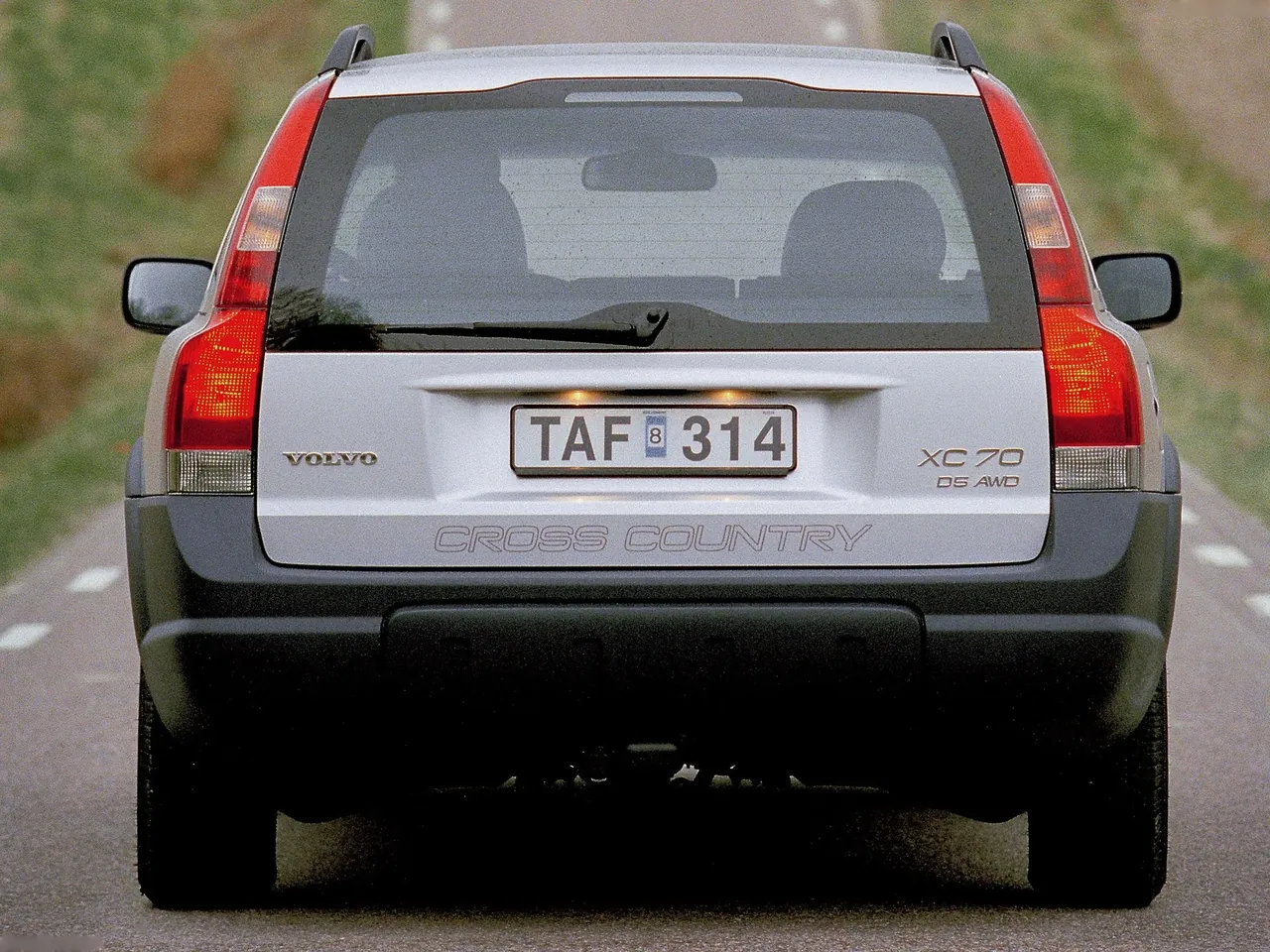 Volvo XC70 (2004) – zezadu