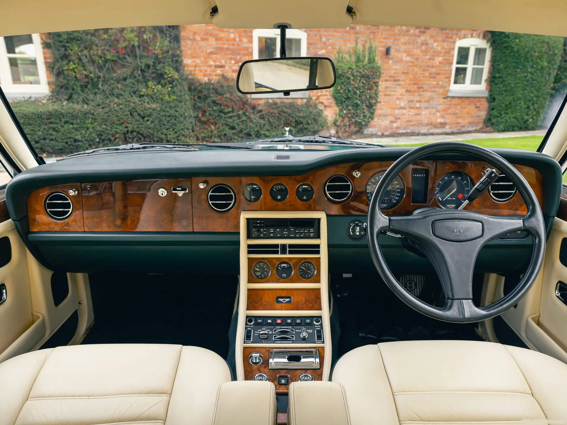 Bentley Turbo R (1991) – interiér