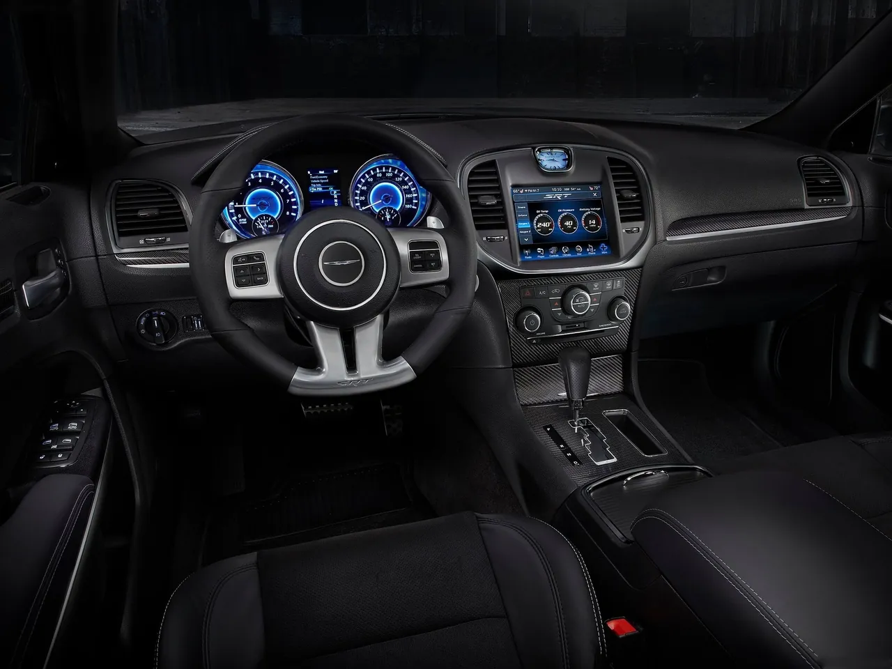 Chrysler 300 SRT8 (2012) – interiér