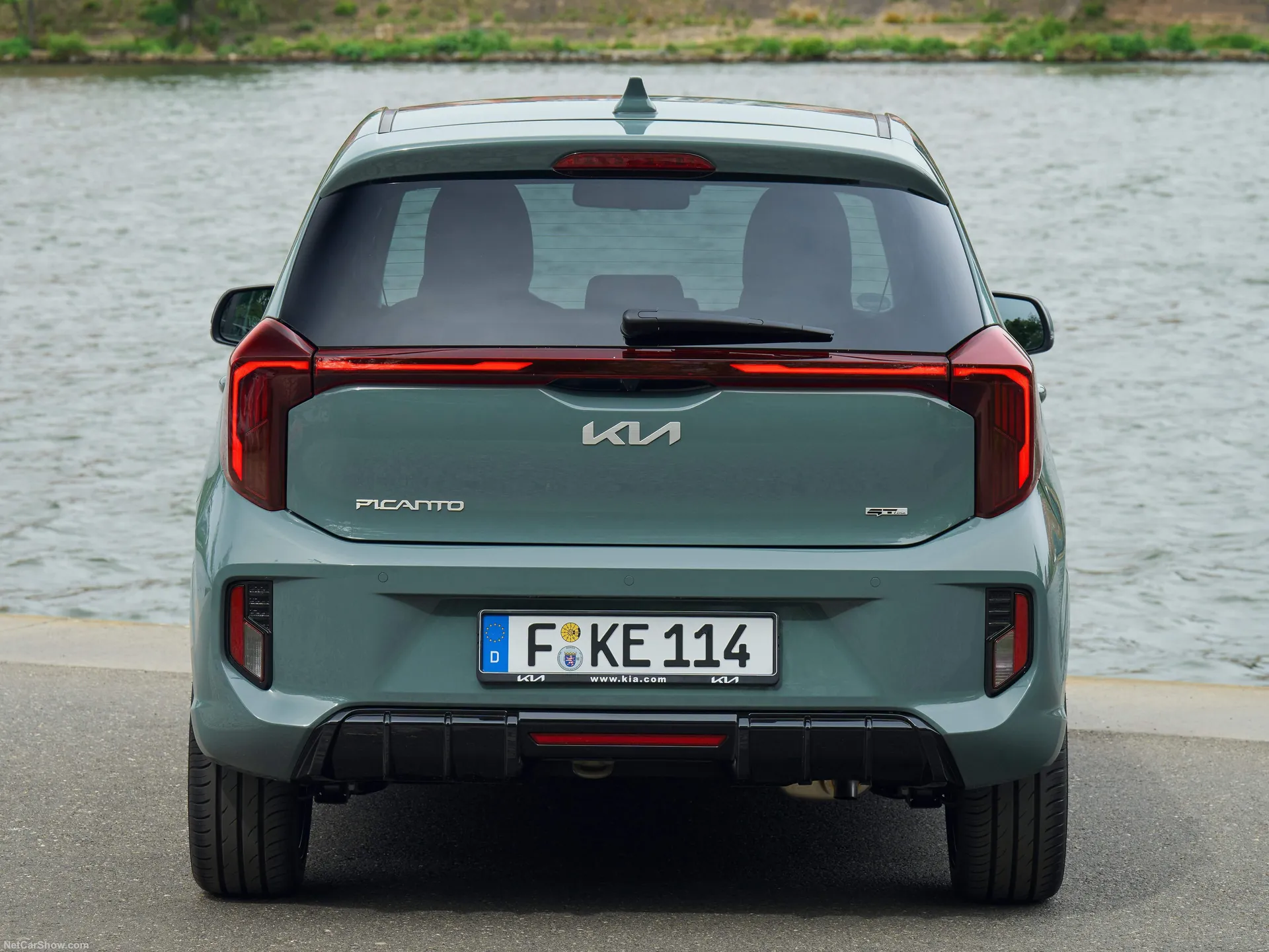 Kia Picanto (2024) – zezadu